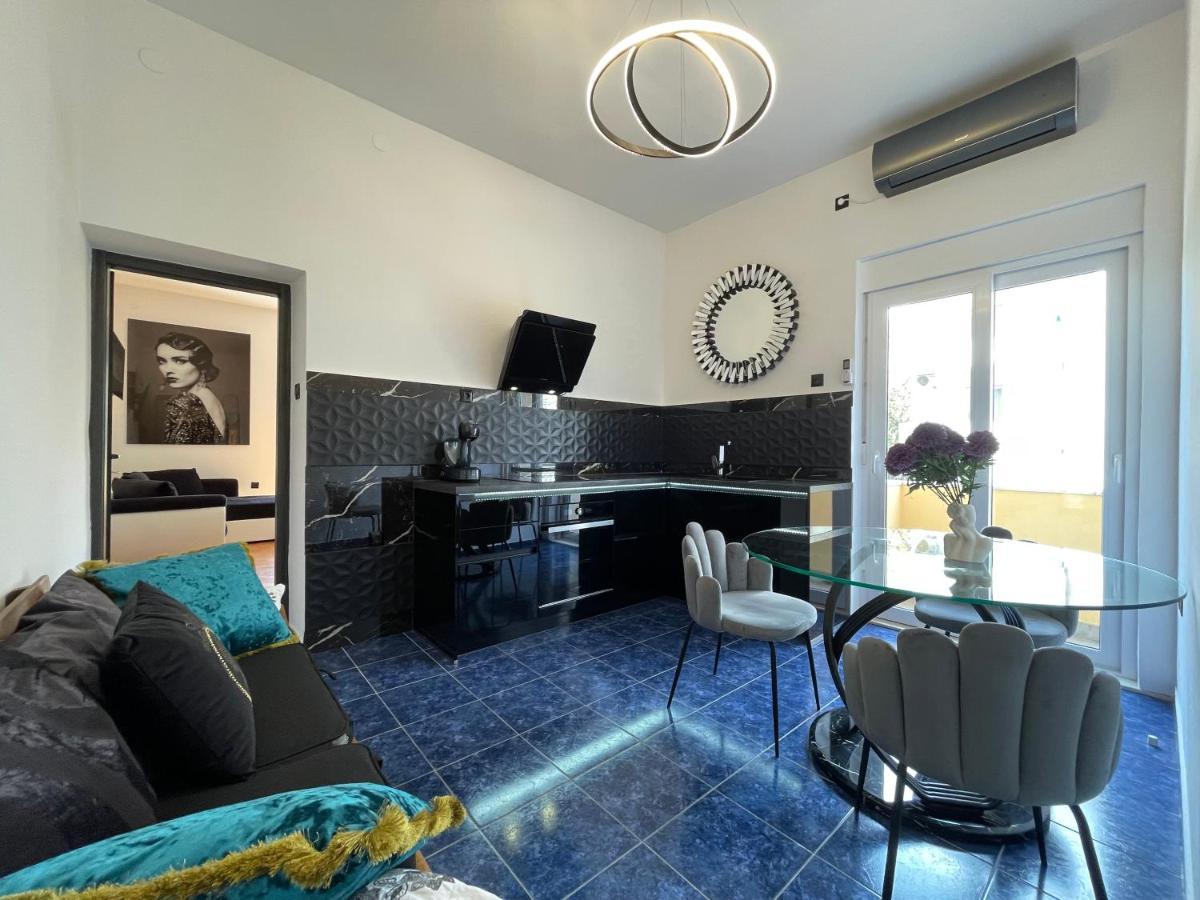 Mini Palais - Beachfront, 5 Min Center, Terrace Split Exterior foto